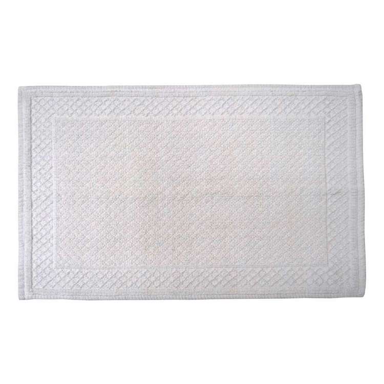 KOO Traditional Woven Bath Mat