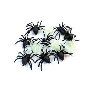 Spooky Hollow Spider Creepy Crawlies 12 Pack Black