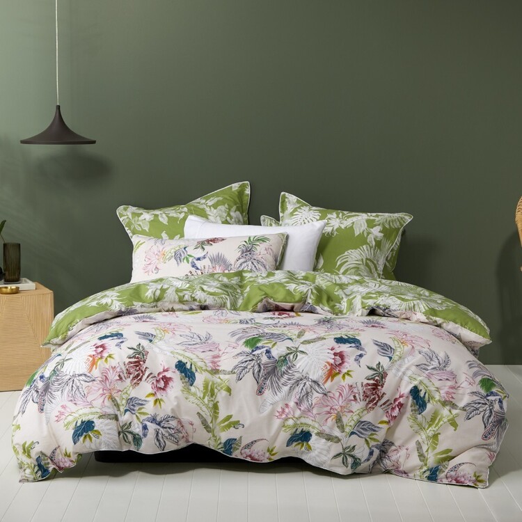 Logan & Mason Paradiso Quilt Cover Set Blush