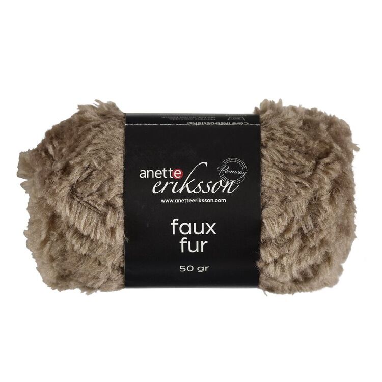 Anette Eriksson Faux Fur Yarn Latte