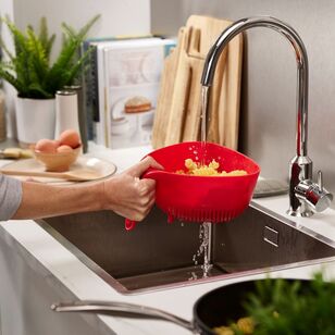 Joseph Joseph Duo Triangular Colander Red