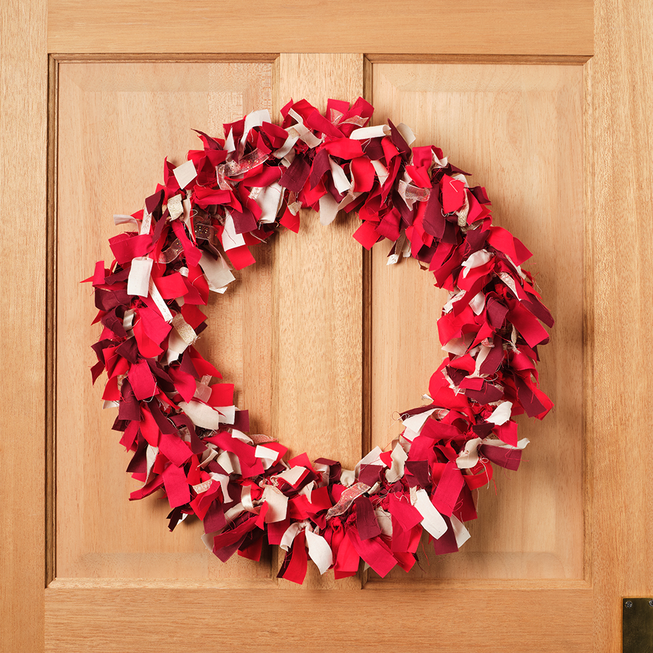 Broadcloth Christmas Rag Wreath Project