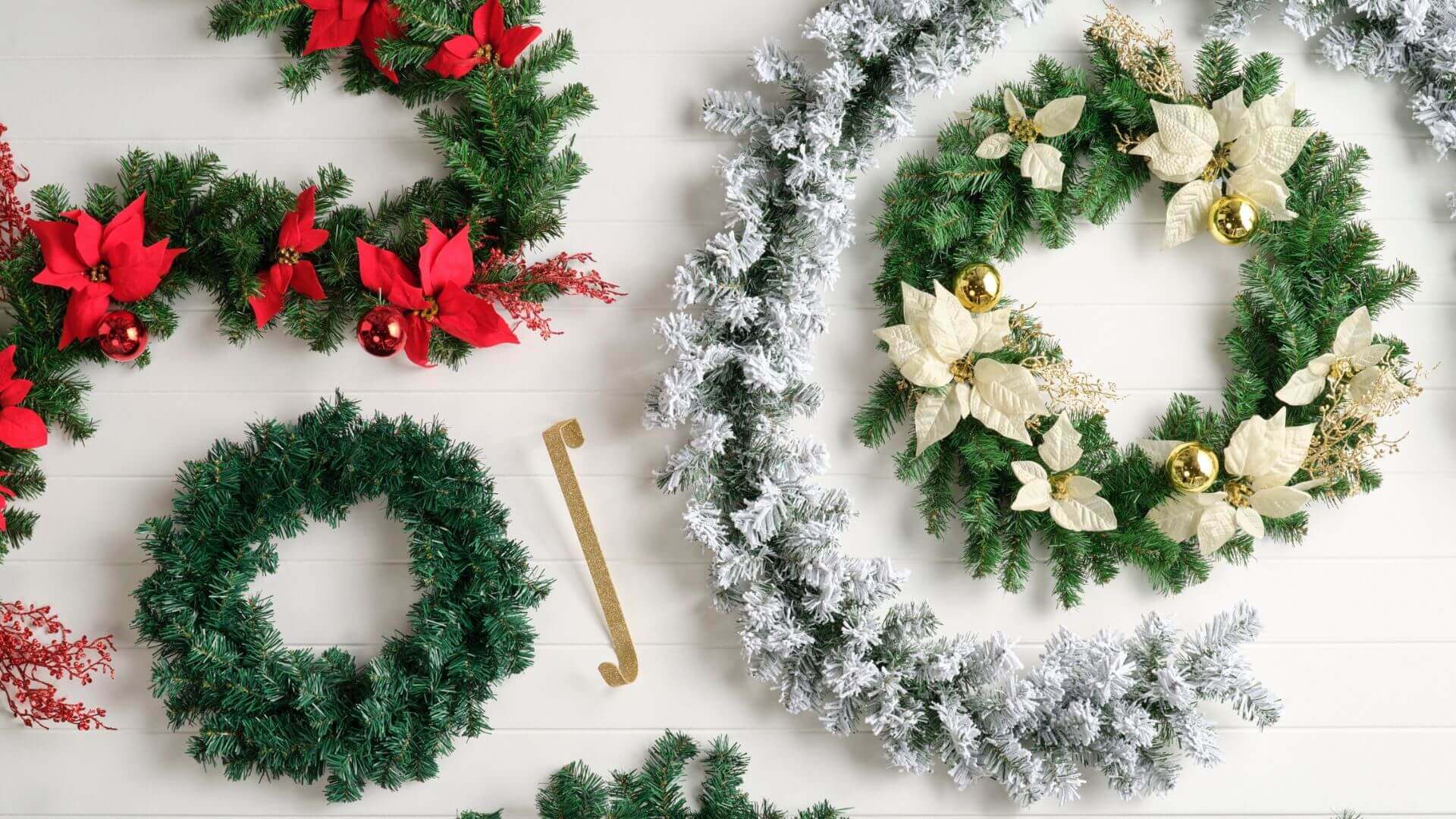 Assorted Christmas wreaths & garlands