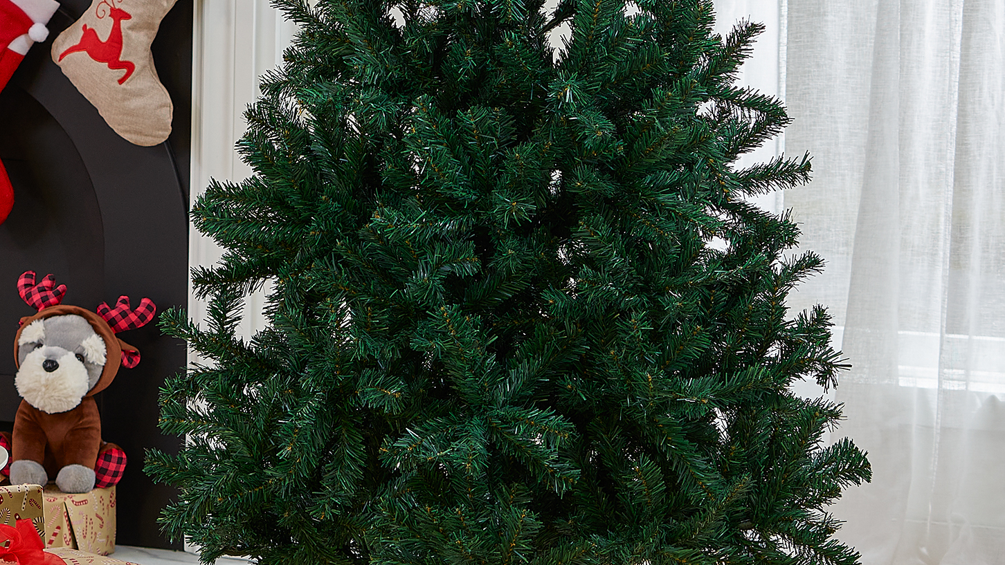 Decorate Your Christmas Tree Like A Professional | Spotlight Australia