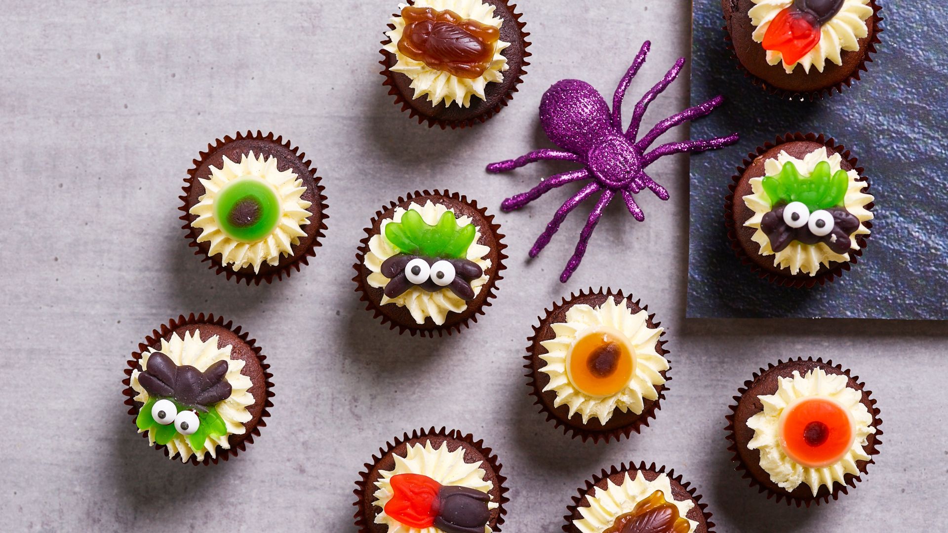 No Tricks Here! Treat Your Guests With These Scarily Good Halloween Cake & Dessert Ideas