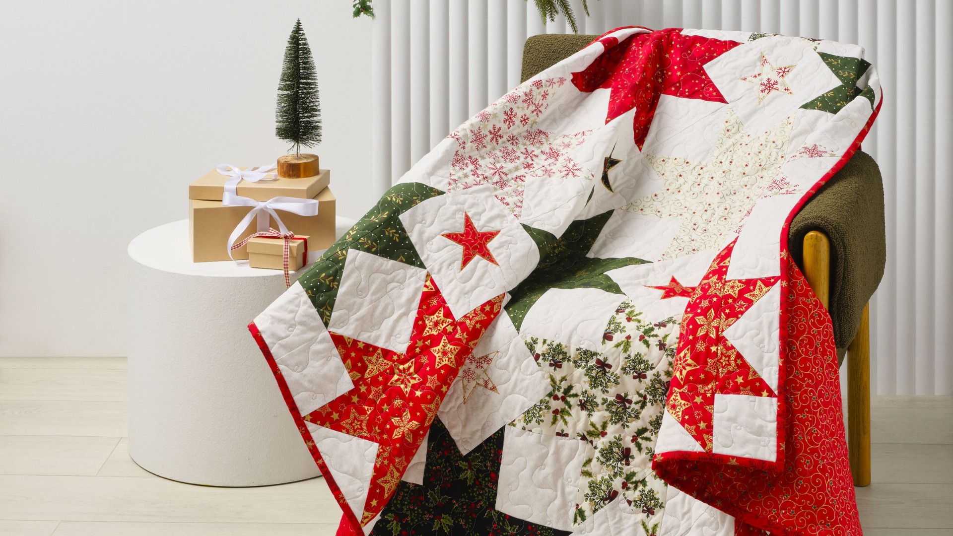 Christmas Metallic Quilt