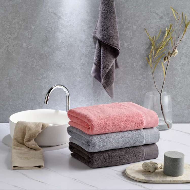 KOO Elite Stanley 580GSM Towel Collection Berry