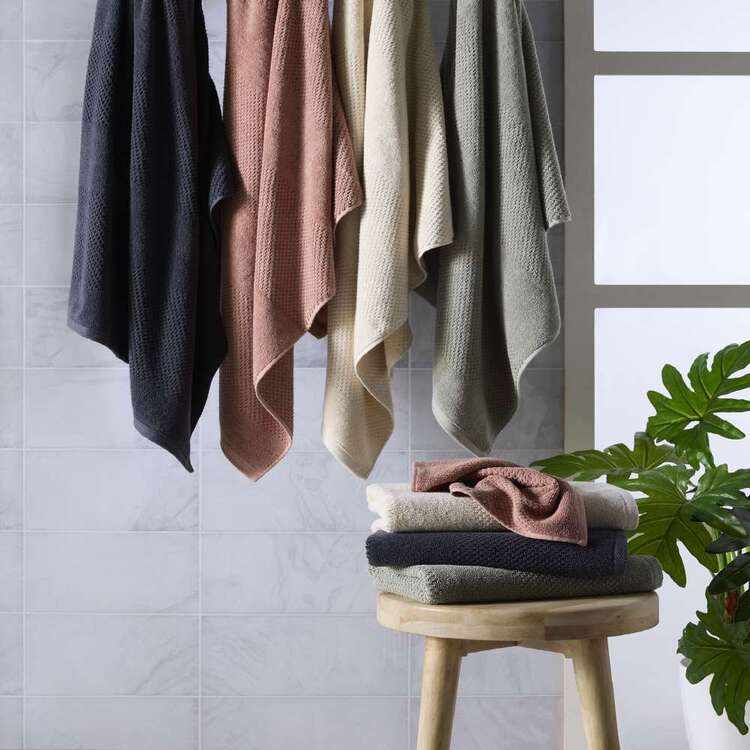 Logan & Mason Finn 550GSM Towel Collection Charcoal