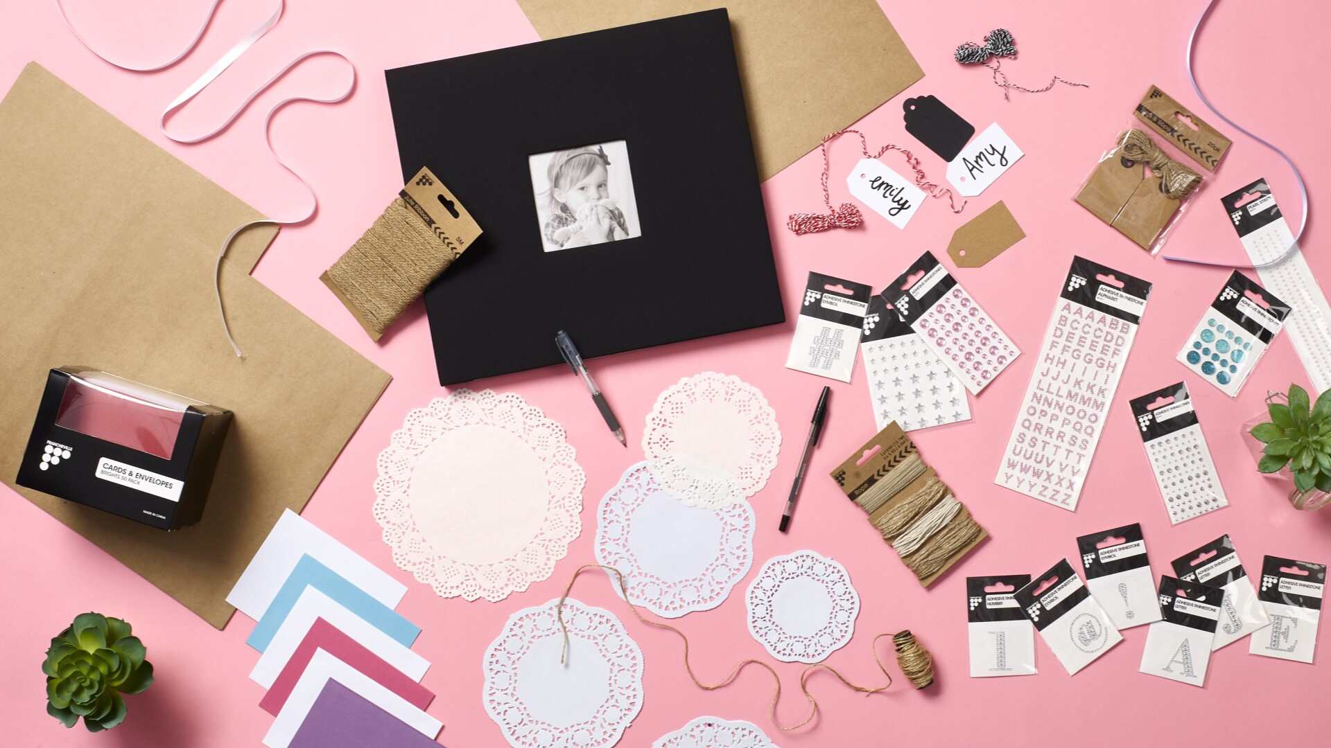 How To Choose The Best Scrapbooking Supplies