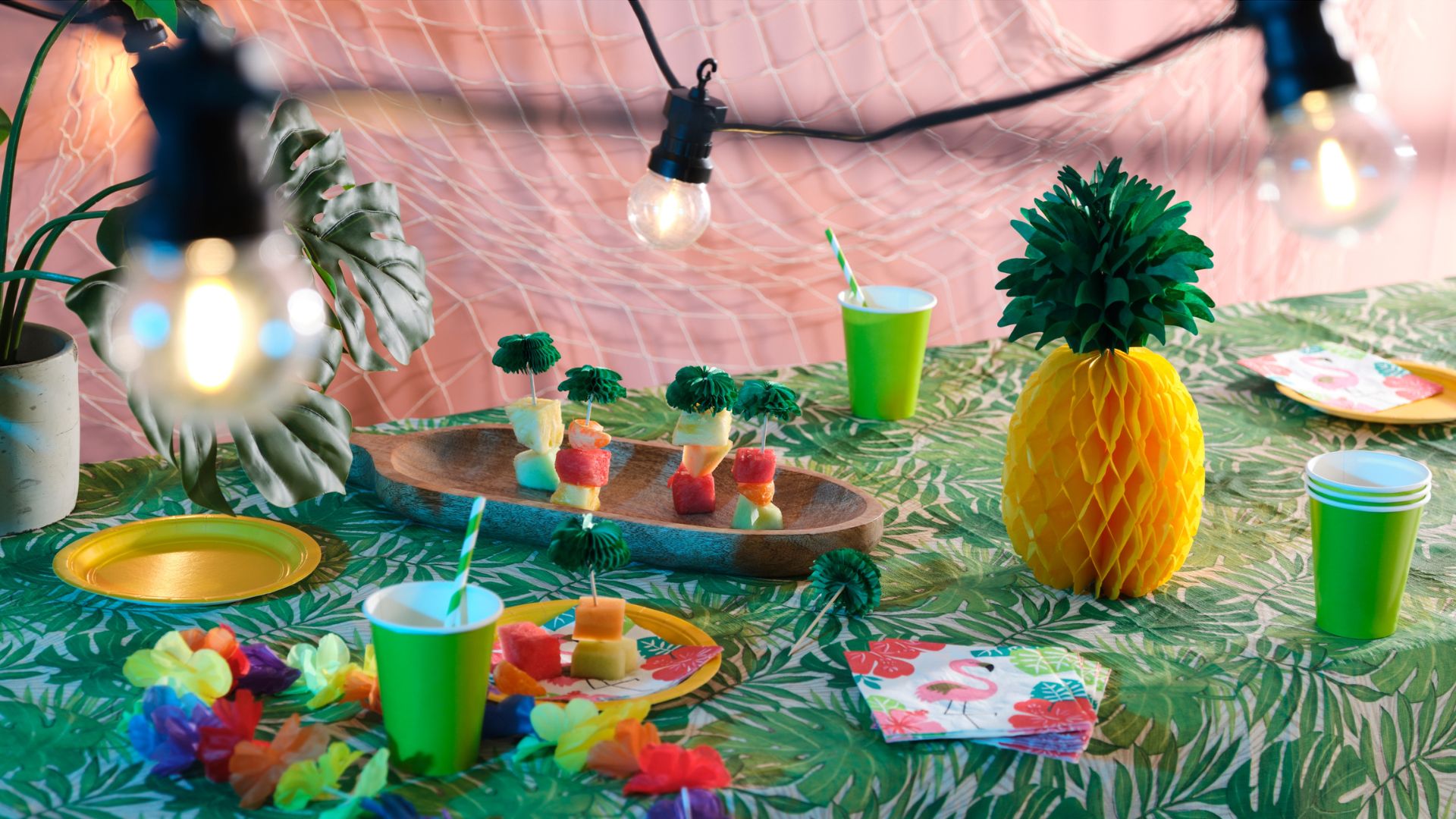 How To Throw A Hawaiian Theme Party